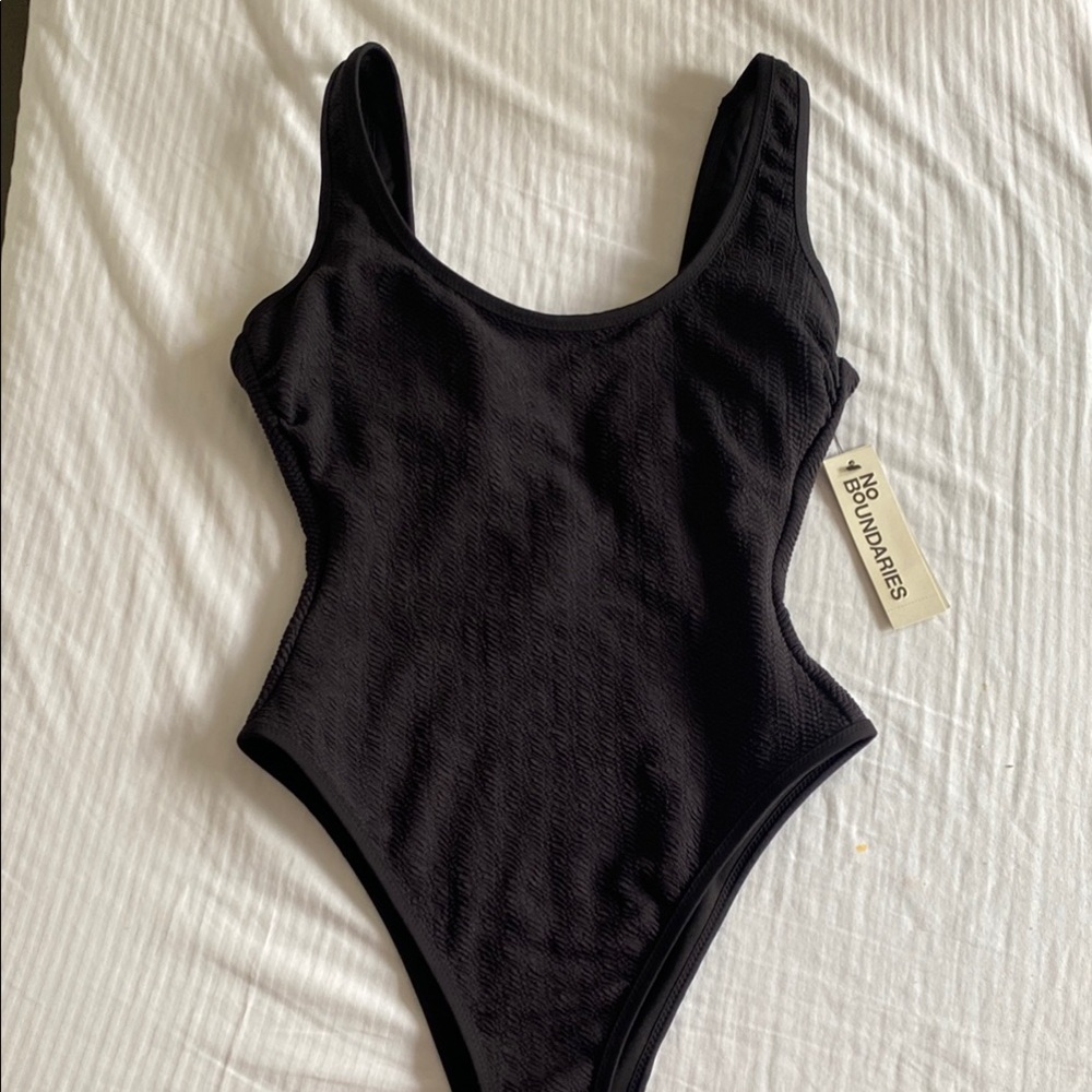 No Boundaries Black One Piece Swimsuit Scoop Neck High-Cut